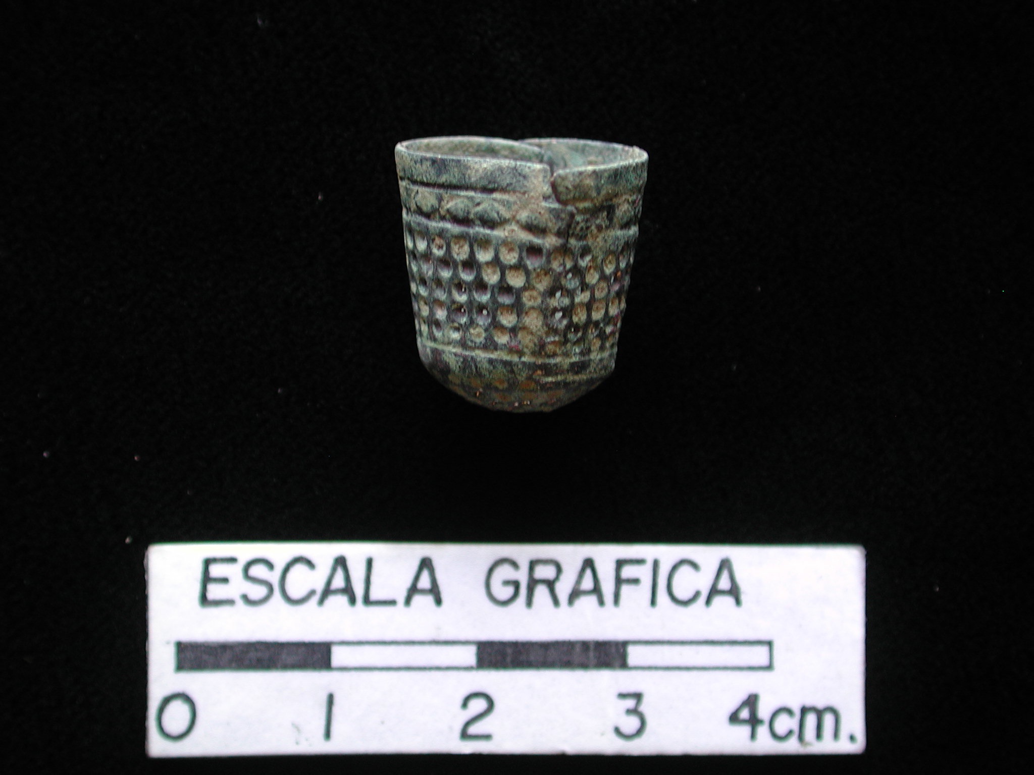 Dedal encontrado durante la investigación arqueológica